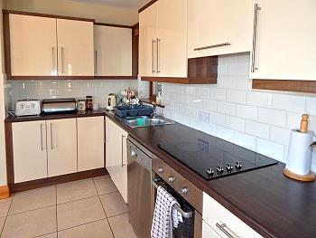 Fitted kitchen with all modern appliances